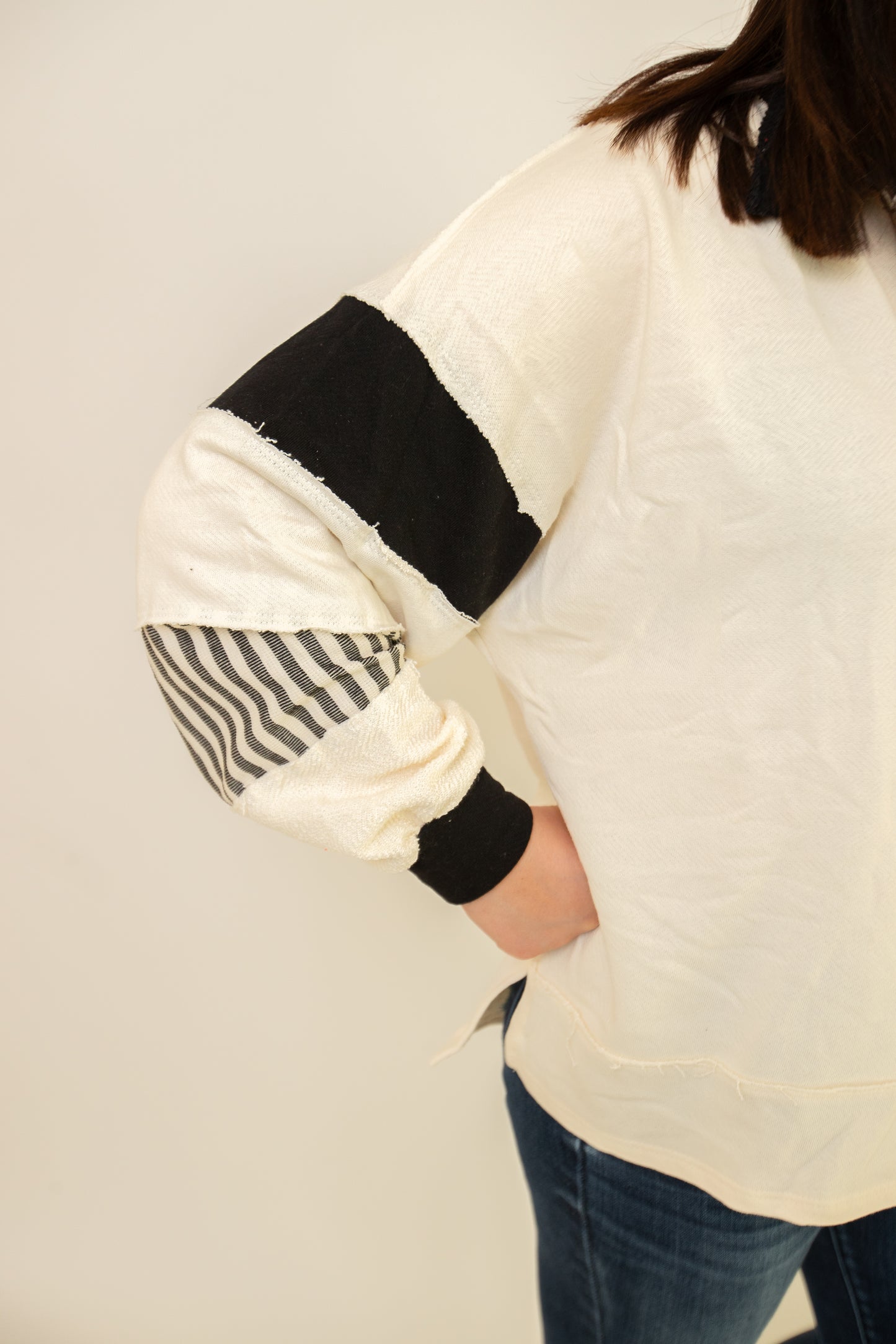 Ashley Pullover in Black