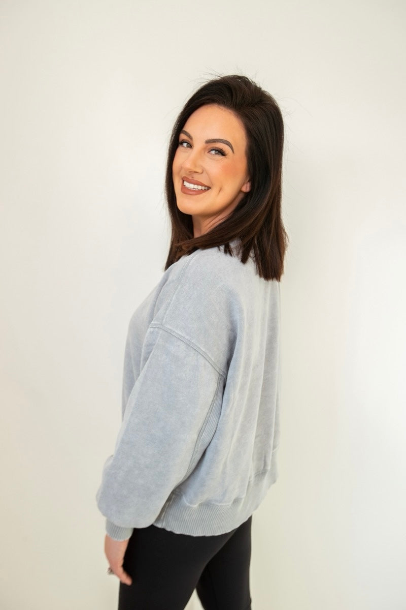 Acid Wash Pullover in Gray