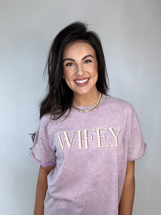 WIFEY Puff Graphic Tee