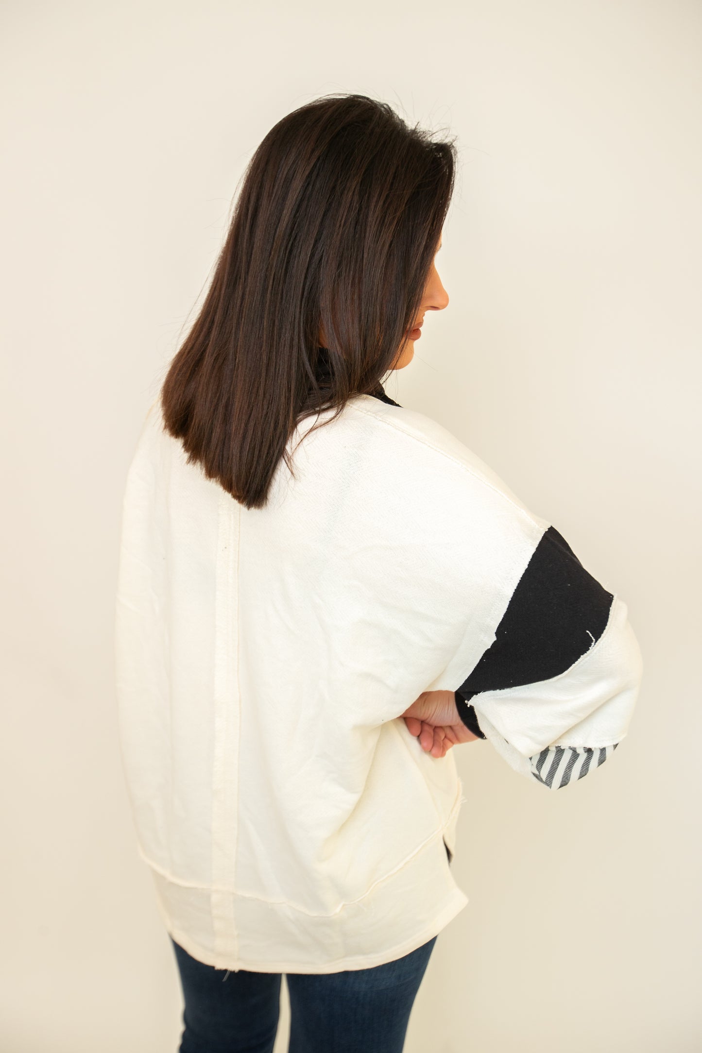 Ashley Pullover in Black